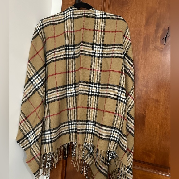 Sweater Cape - Picture 2 of 5